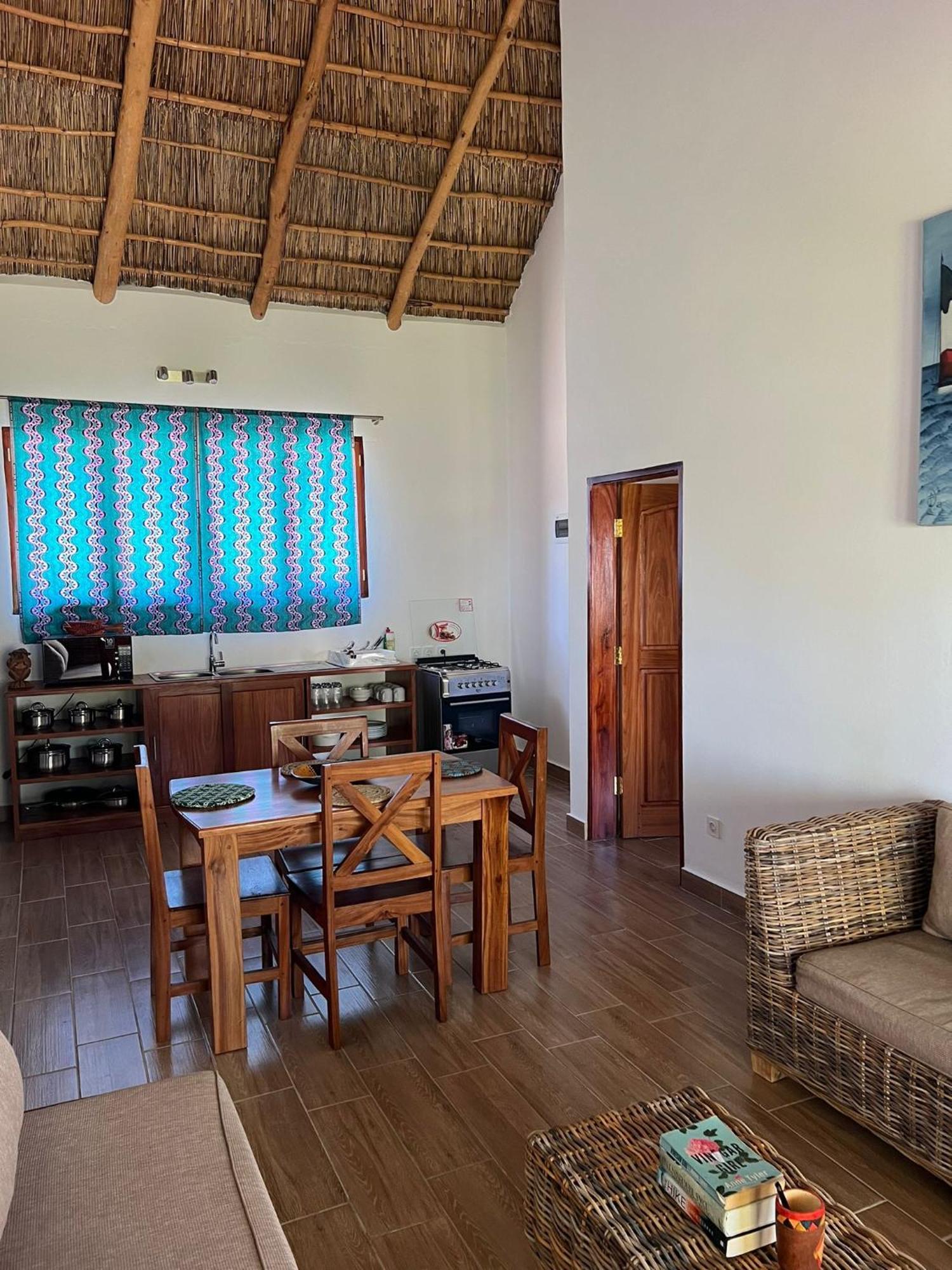 Vilancool Beach Resort Vilanculos Exteriör bild